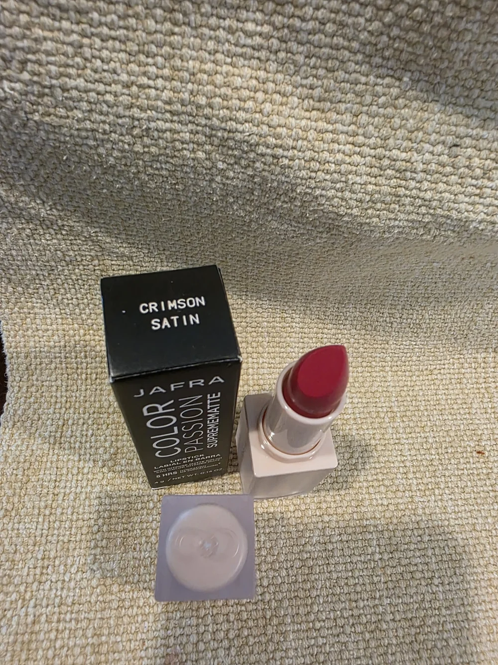 JAFRA Color Passion SupremeMatte Lipstick - Crimson Satin